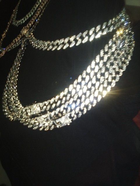 26 Inch Luxury Stunning Chains For 130 Each 
