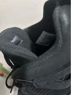 Black Cat 4s