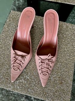 Women’s shoes