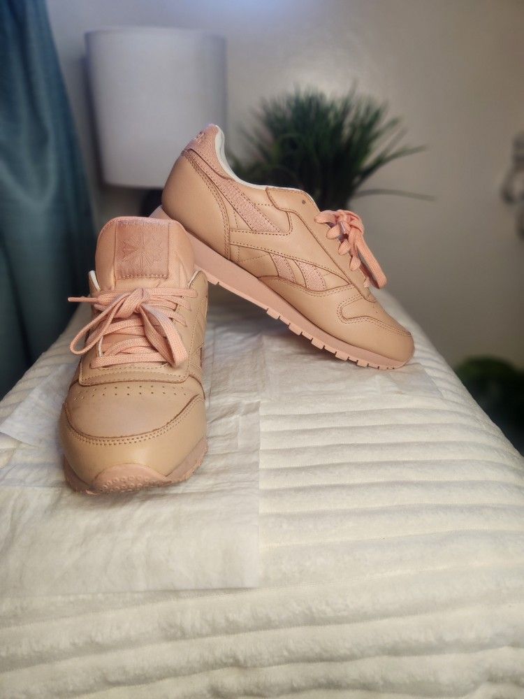 Women's REEBOK Classic Leather Sz 9 US Sneakers Shoes Pink Excellent Cond T11
