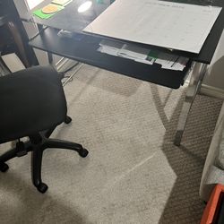 Black Office Desk With Keyboard Tray