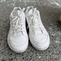 On the Roger tennis shoes