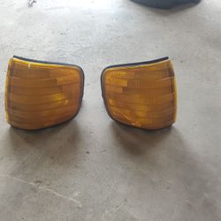 1987 Mercedes 300sdl Front Parking Lens Assembly 