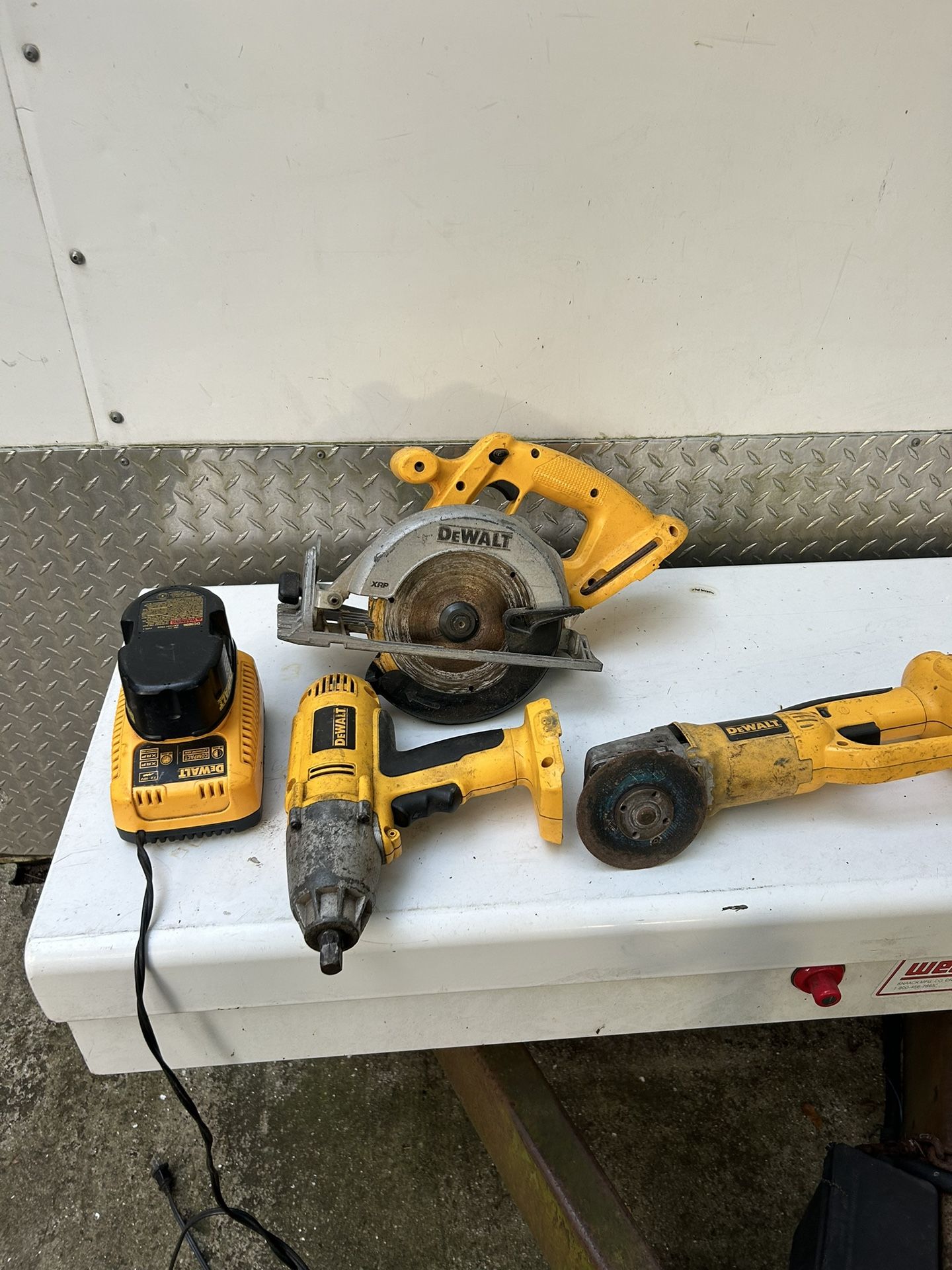 Dewalt