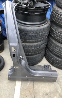 2014 2015 2016 2017 2018 Infiniti Q50 Passenger Right B Pillar Door Post Frame 