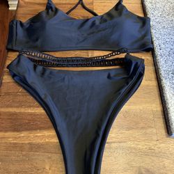 Women’s New Bikini size medium black in color