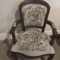 Vintage Colonial Chair