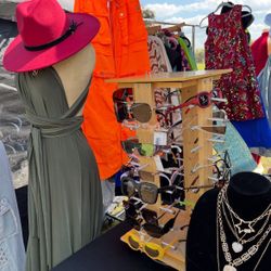 Women’s Boutique Closing Final Sale! 