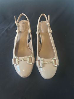 Shoes size 8