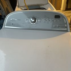 Whirpool Cabrio Washer And Gas Dryer Set