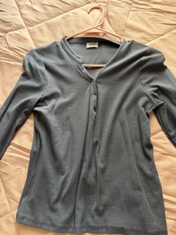 Grey long sleeve mid button-up