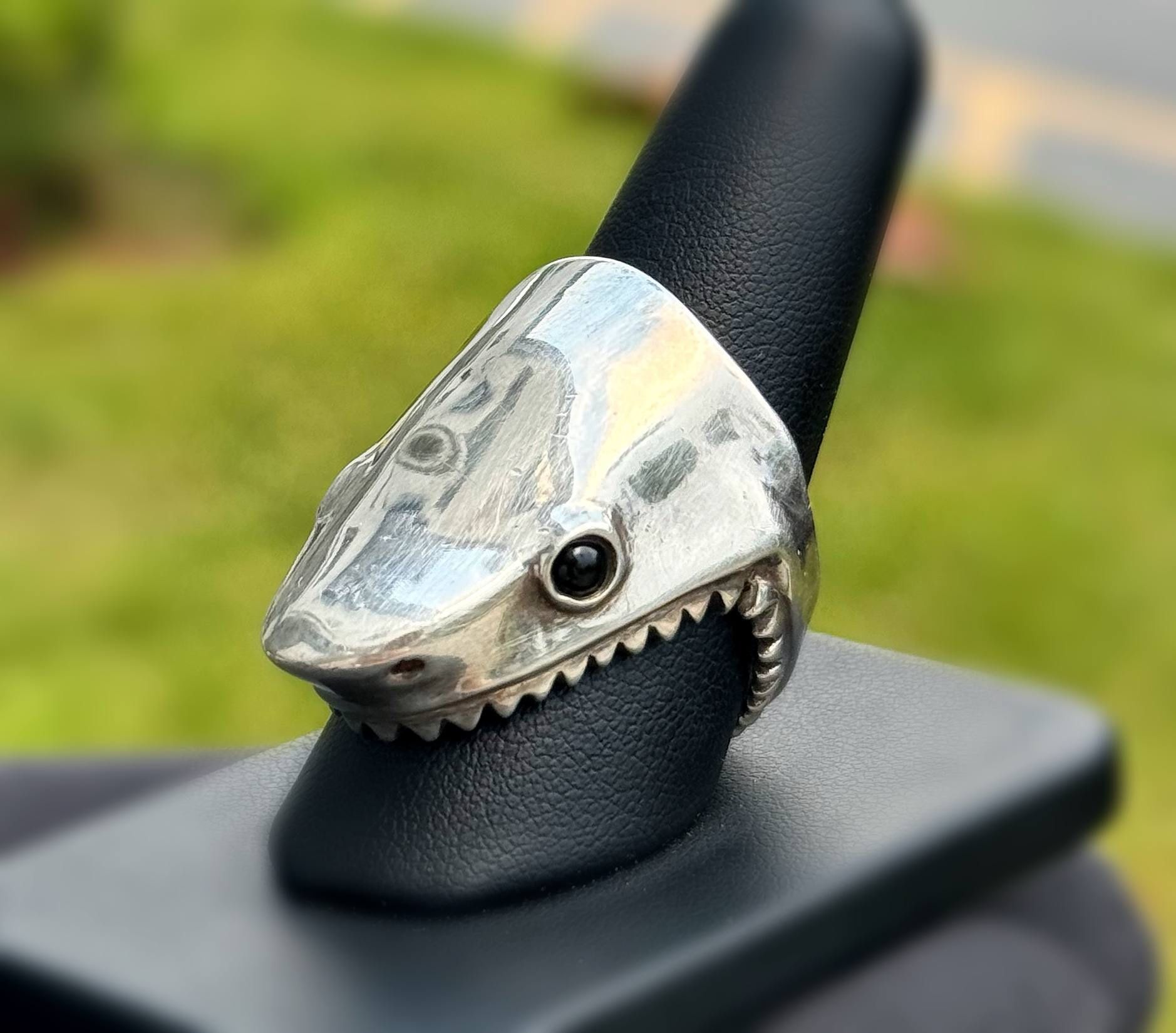 Jewelry Green Wood .925 sterling silver fancy super shark Ring size 11.00