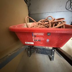 CRAFTSMAN 6-cu ft 2 Wheel Poly Push Wheelbarrow