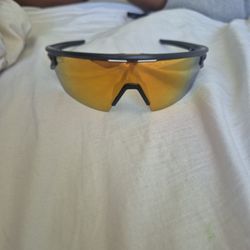 Oakley Sphaera Sunglasses