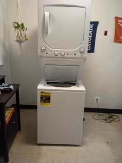 Stacked washer dryer