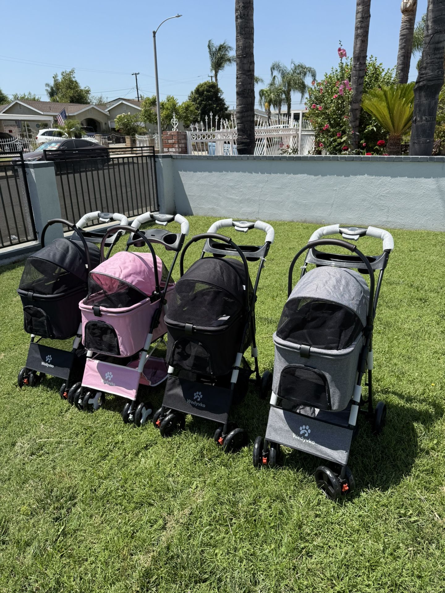 NEW Wedyvko 3 In 1 Pet Stroller .!