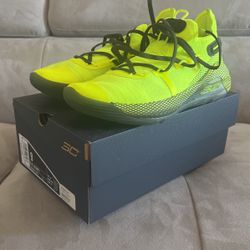 UA Curry 6 Sz 9