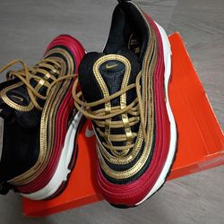 NIKE AIR MAX SIZE 9 MEN 