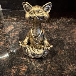 The Meditating Cat Statue