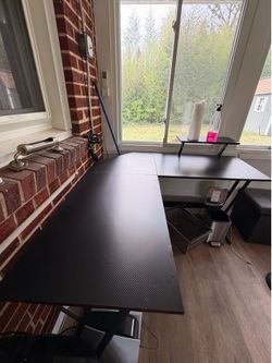 Desk black L shape