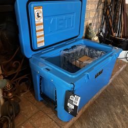 40qt Yeti Coolest Of Coolers 