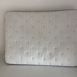 Comfortable White Mattress