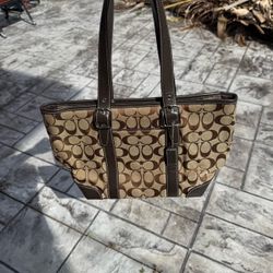 Coach Signature Brown Shoulder Bag