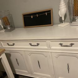 Dresser Draw