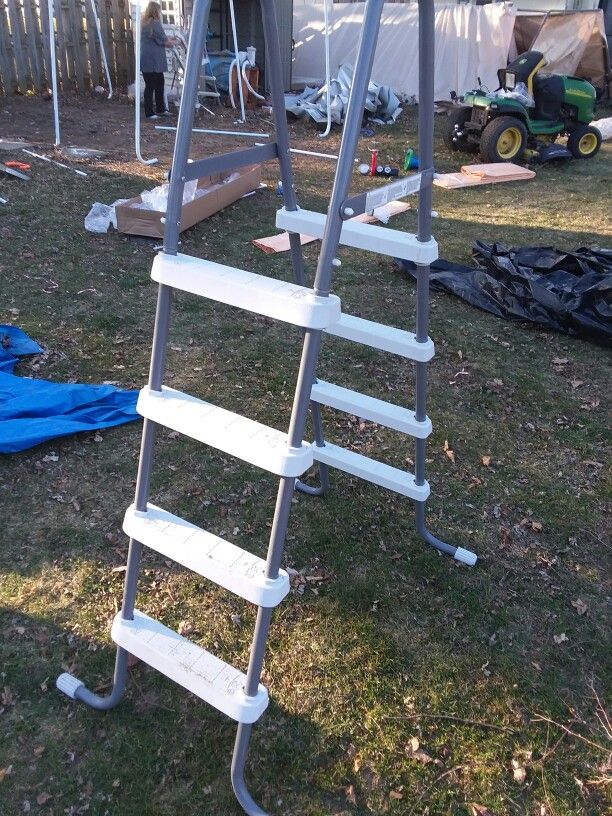 New In Box 52 To 56 InchPool Ladder