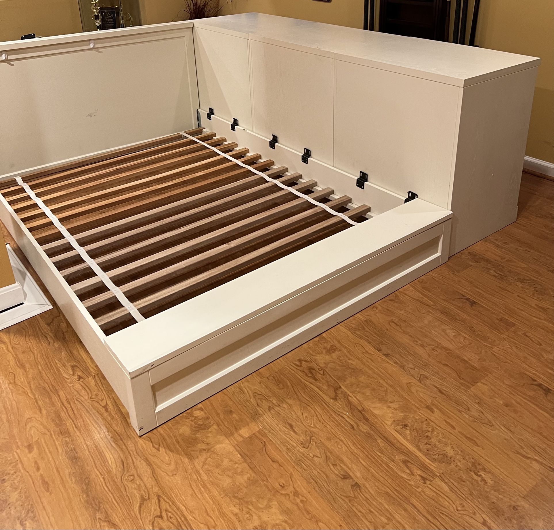 Pottery Barn White Double Bed (Full Size)