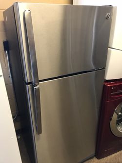 GE Stainless Steel Top Freezer Refrigerator**