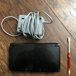 Nintendo 3ds W Animal Crossing And Original Charger