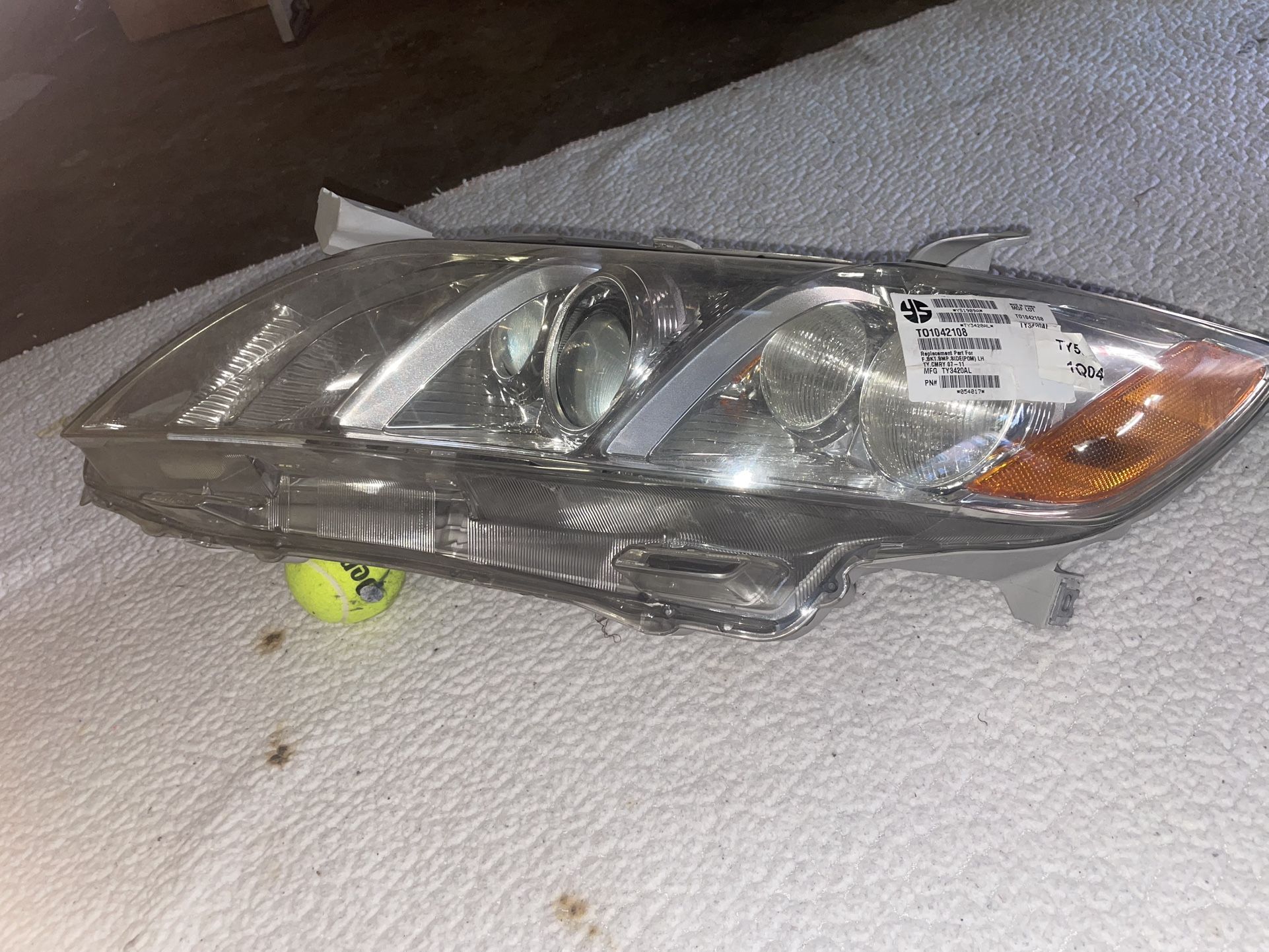 Headlight  RH Side Toyota Camry 2007-2011