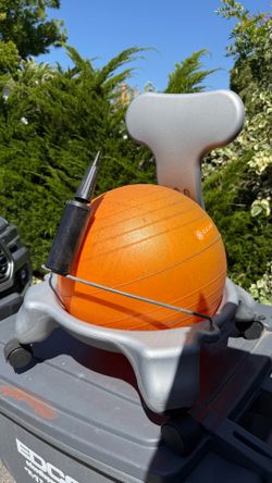 Kid’s chair with exercise ball seat
