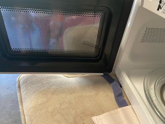 Like new Microwave white