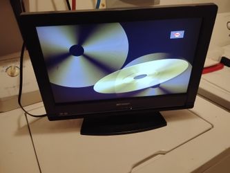 EMERSON 18"WITH DVD PLAYER BUILT IN