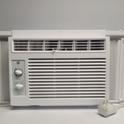 Window Air Conditioner GE Small Room - 5000btu