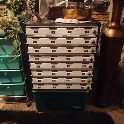 Lock And Key Safe For Personal Belongings