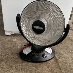 Soleus Air 17" 800W Oscilliating Reflective Personal Heater