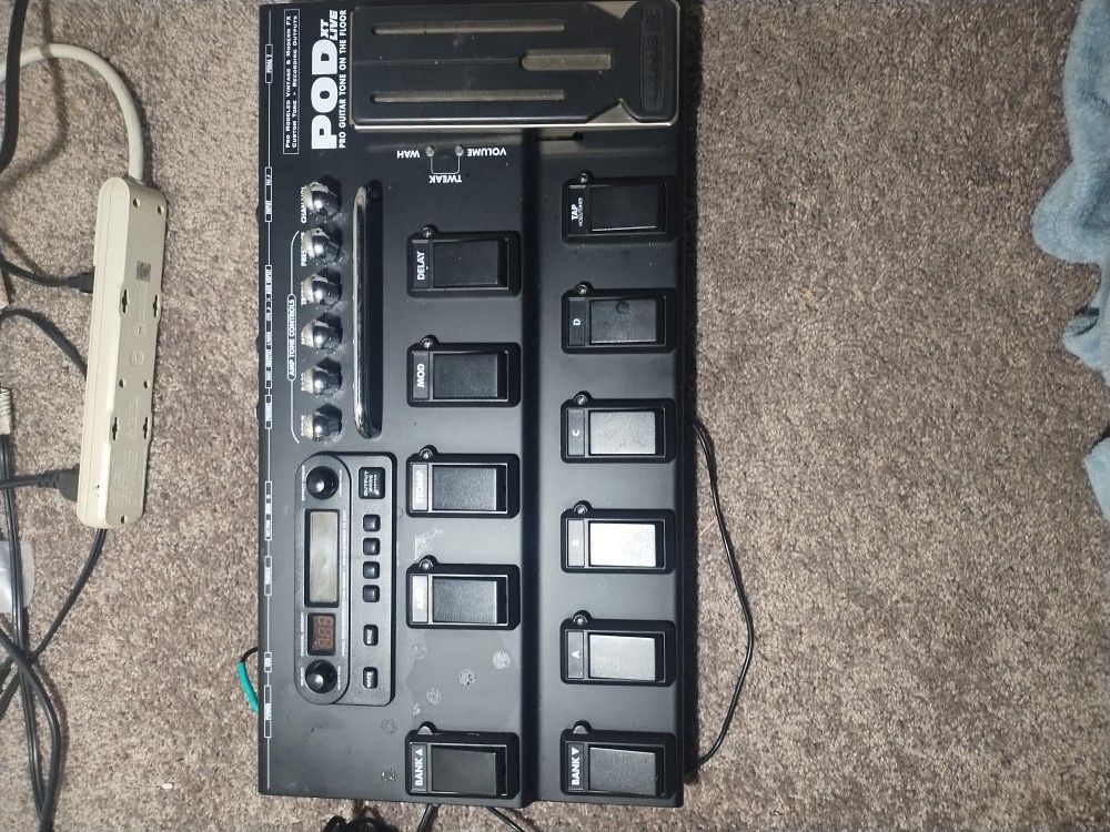 Line 6 Pod XT Live Guitar Effects