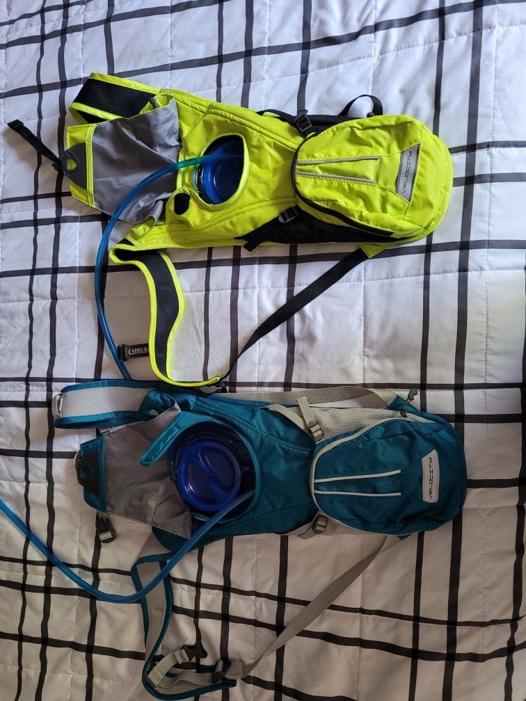Camelbak 1 Liter Backpacks