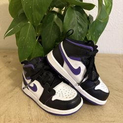 Nike Air Jordan  1 Mid Kids Shoes Black w/ Dark Iris  Size 8C 