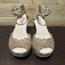 BNWOT Chic by Lady Couture fun gold wedge sandals size 5