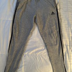 Adidas Grey Jogger Sweatpant (Medium)