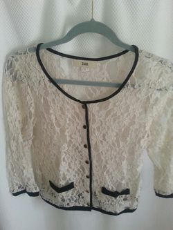 ISSI lace cardigan jr. Sz L