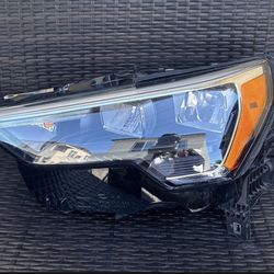 2019 2020 2021 2022 2023 Audi Q3 Left Driver Side LED Headlight OEM 83A941011B