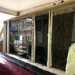 Bullet resistant glass panels