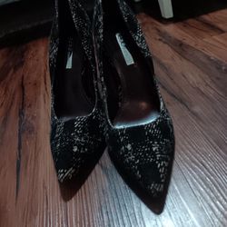 BCBG HEELS
