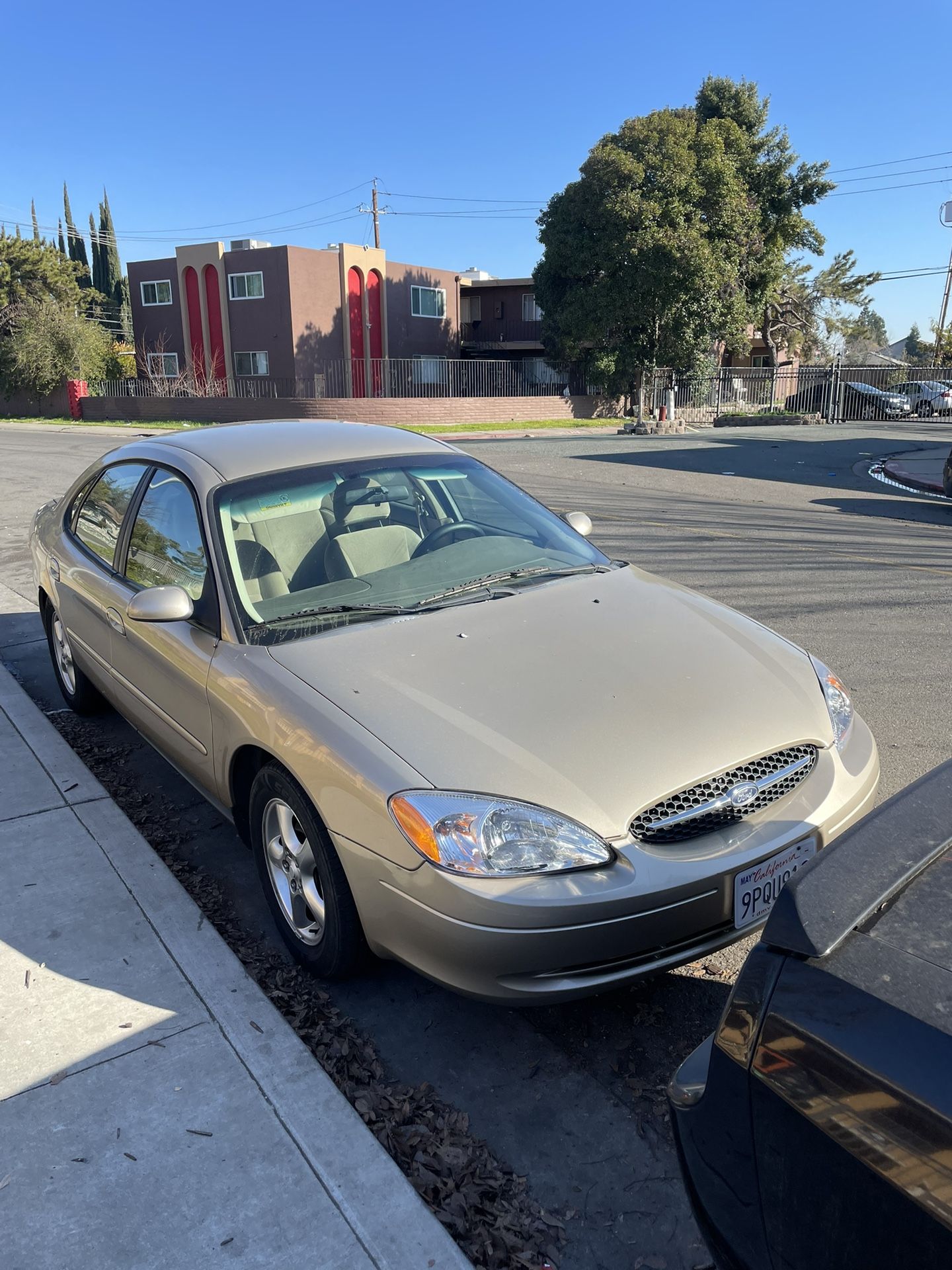2000 Ford Taurus