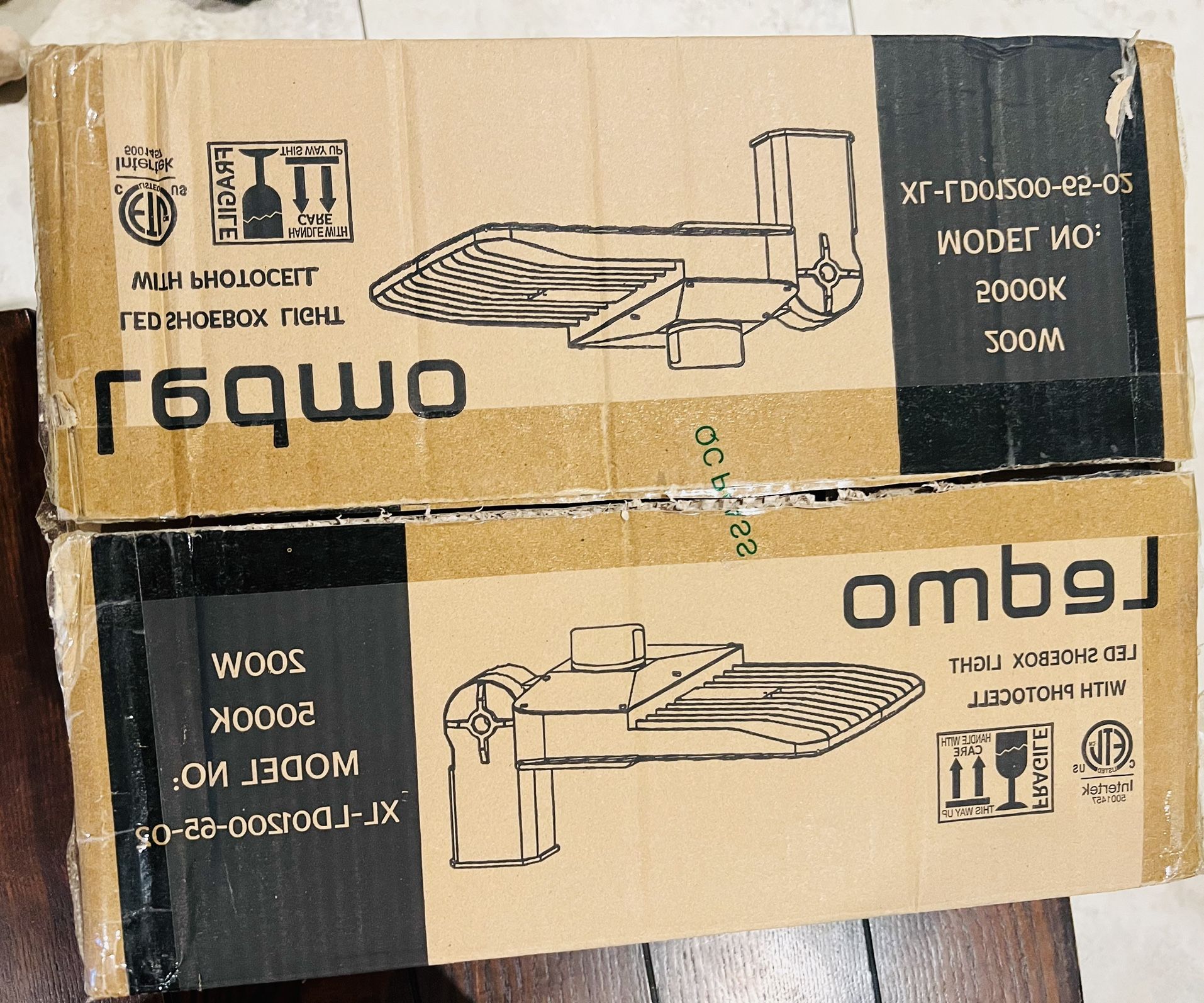 Parking Lot Light (3 pack)